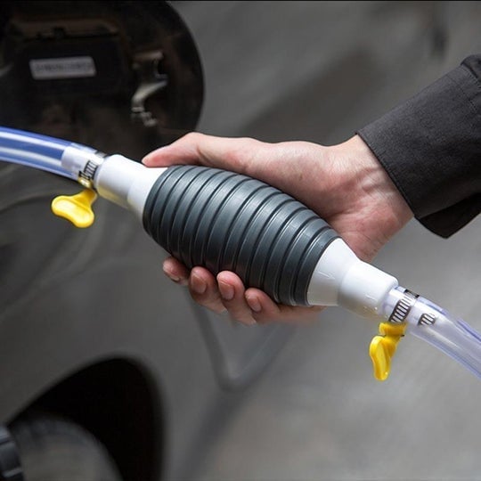 🔥 RAJOITETUN AJAN -50 % ALE! ⚙️ Monitoiminen nesteimuri – manuaalinen pumppu, 1-3 m letku, kaasulle/öljylle/vedelle 🚗.