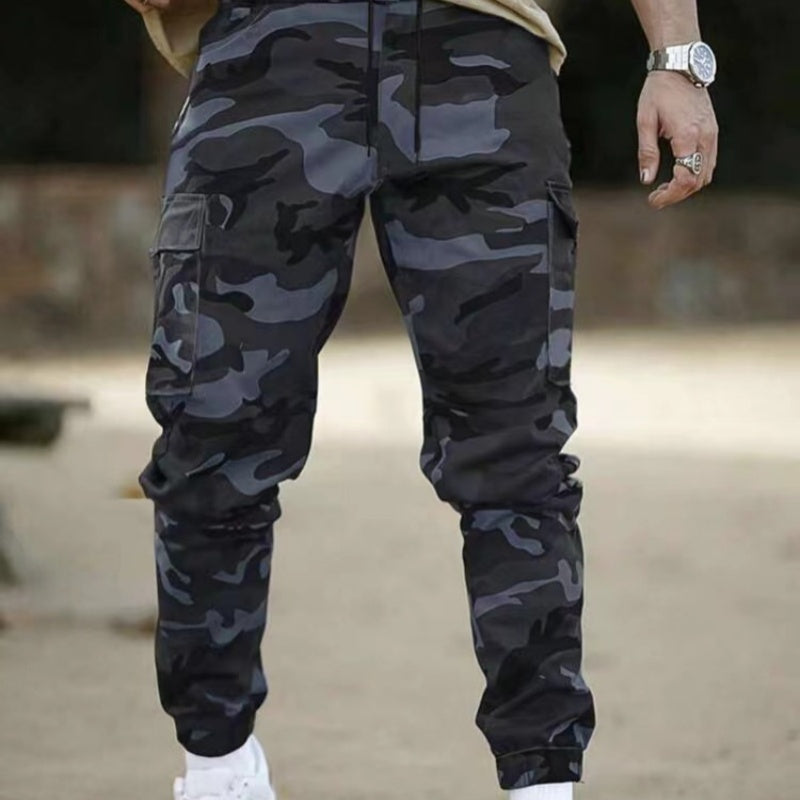 Laadukkaat camouflage-housut miehille