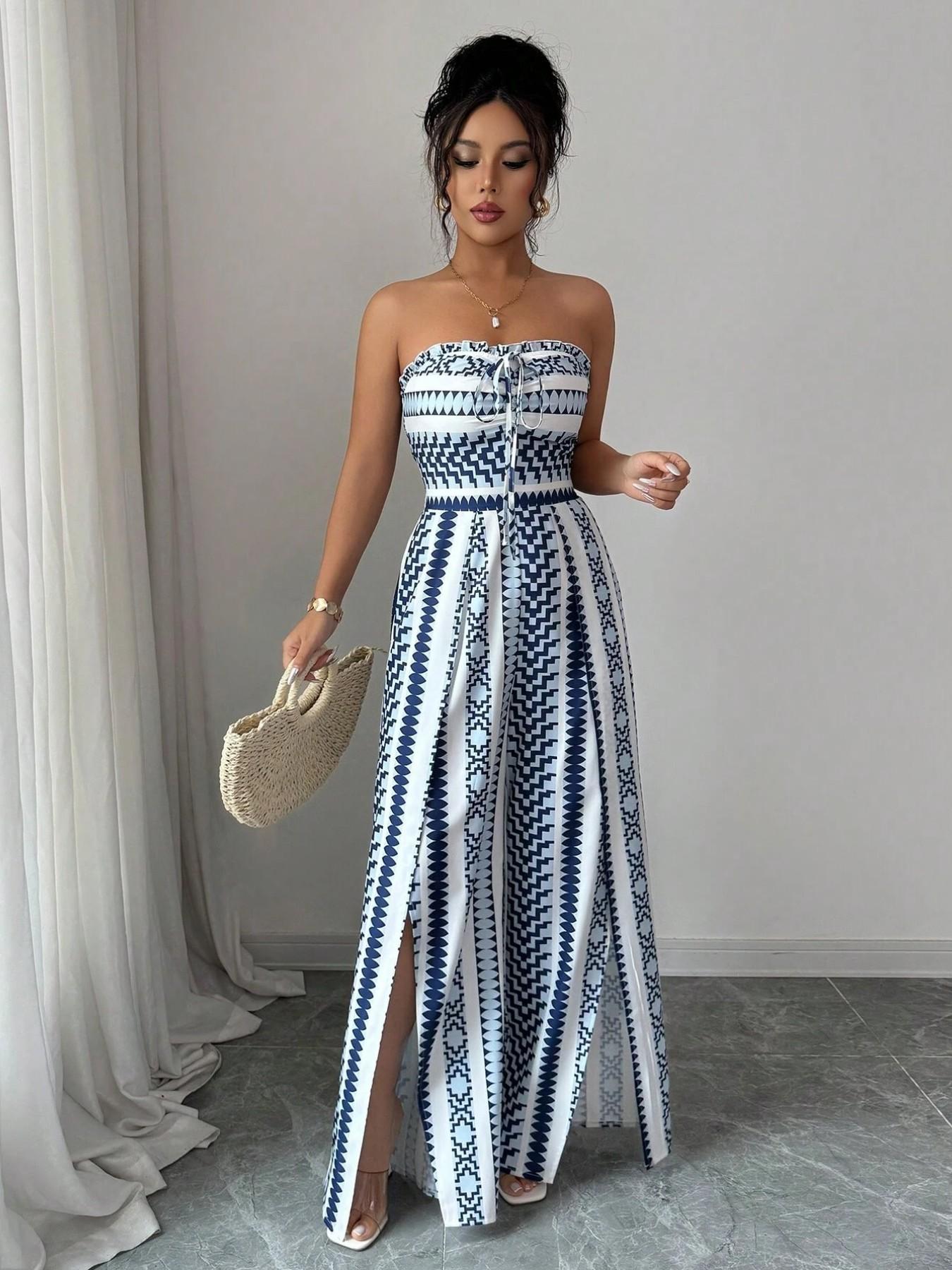 👗💙 Geometrinen haalari, jossa on halterneck-kaula-aukko ja sivuhalkiot!