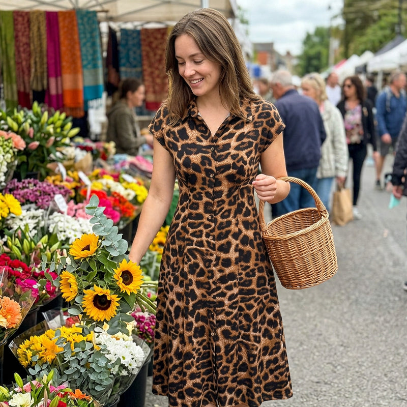 👗🐆 50 % ALENNUS! Tyylikäs naisten mekko leopardikuvioinnilla ja käänteisellä kauluksella – tyylikäs, vartaloa korostava ja täydellinen toimistoon, illalliselle ja juhlatilaisuuksiin ✨