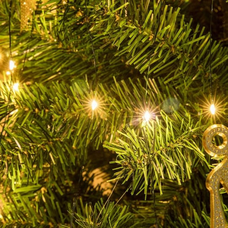 Jouluiset LED-tulikärpäset tuikkuvan nippuvalot