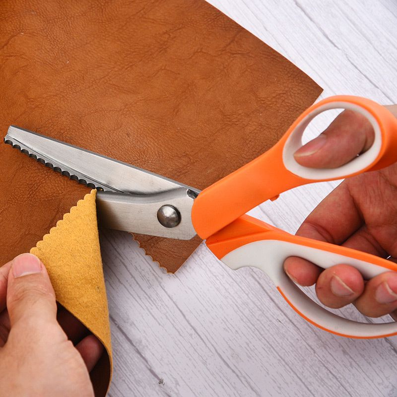 📢📢 50 % ALENNUS!! 🥳✨ Monikäyttöiset siksak-sakset, sahalaitasakset ✂️🧵
