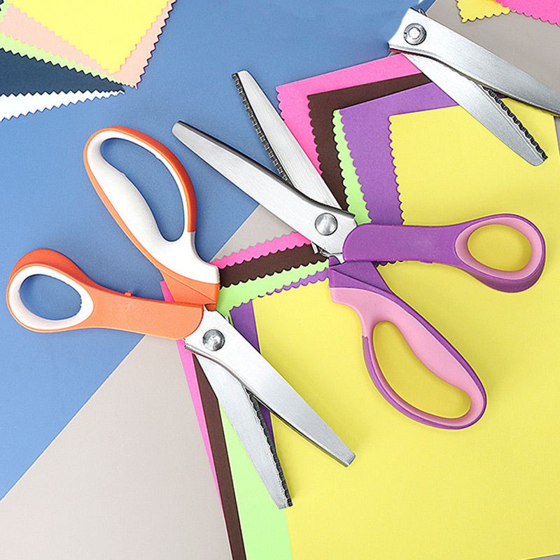 📢📢 50 % ALENNUS!! 🥳✨ Monikäyttöiset siksak-sakset, sahalaitasakset ✂️🧵